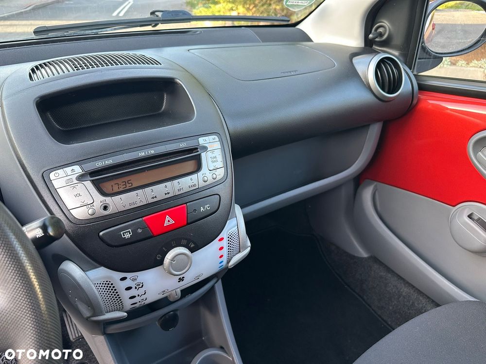 Peugeot 107 - 18