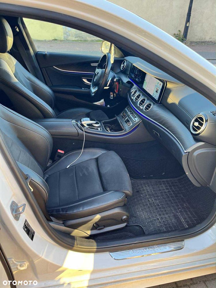 Mercedes-Benz Klasa E 220 d 4-Matic 9G-TRONIC - 7