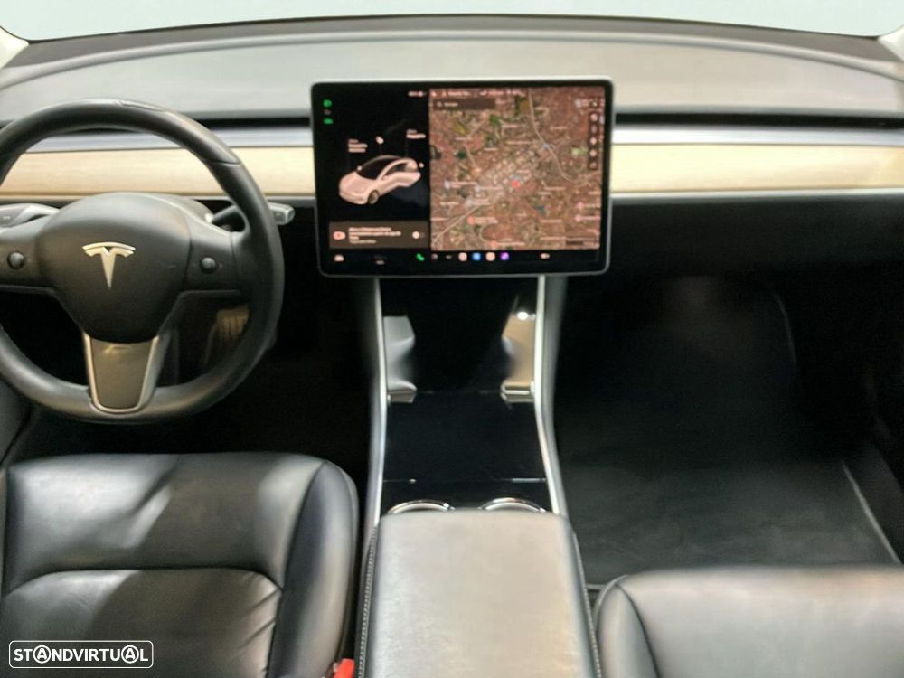 Tesla Model 3 - 12