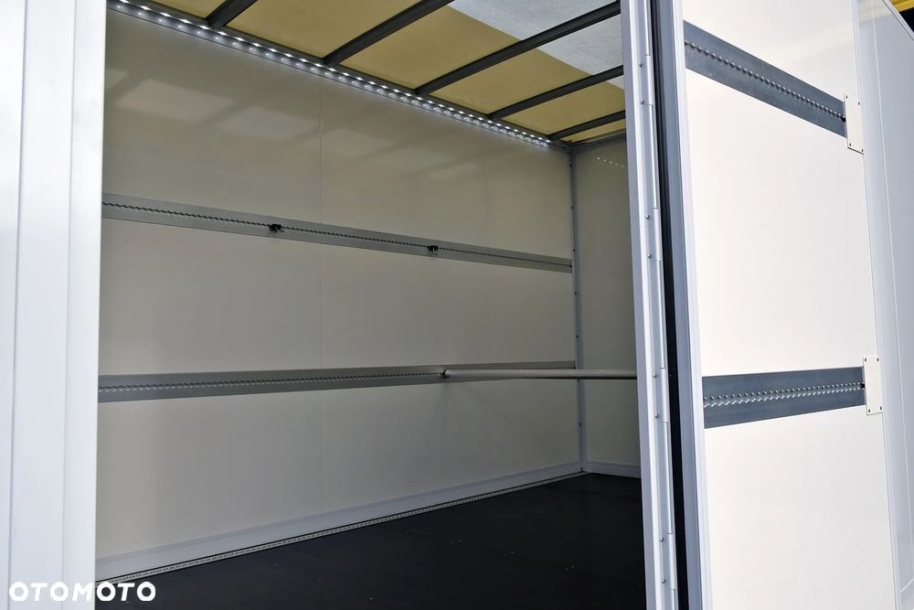 Mercedes-Benz Sprinter 319 - 16