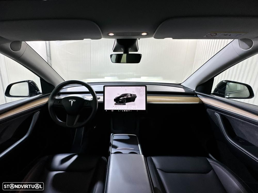 Tesla Model Y Long Range Dual Motor AWD - 11