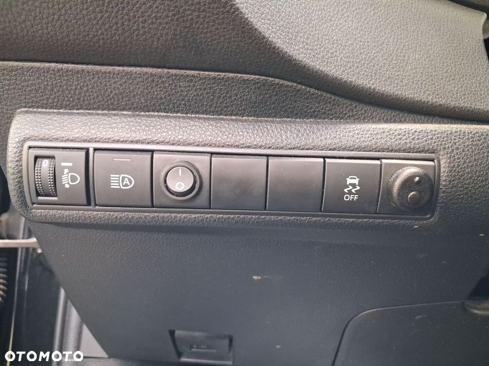 Toyota Corolla 1.8 Hybrid Comfort - 26