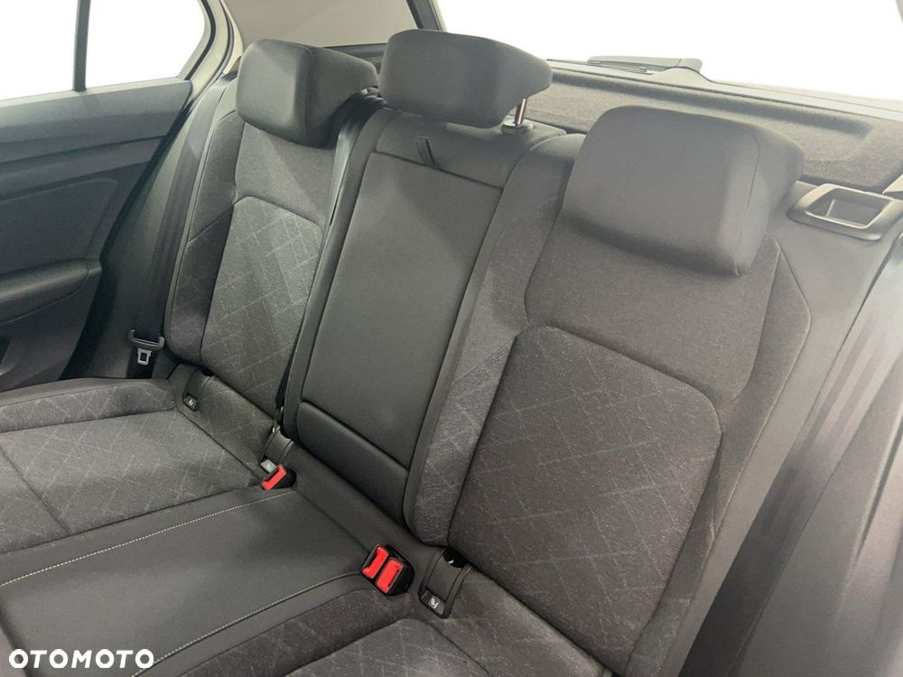 Volkswagen Golf - 12