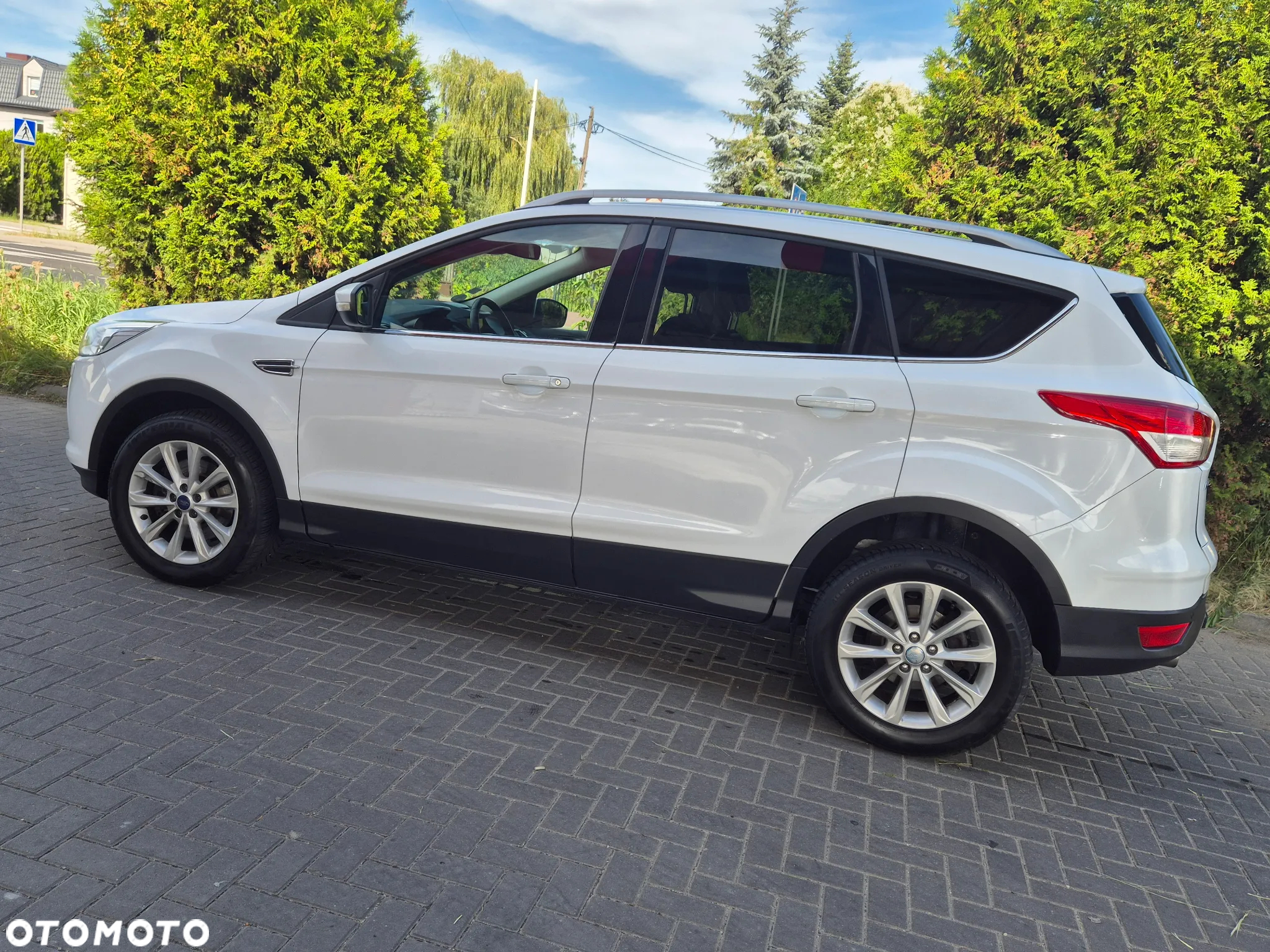 Ford Kuga 2.0 TDCi 2x4 Titanium - 6