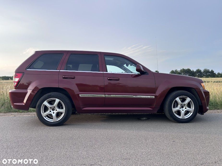 Jeep Grand Cherokee - 1