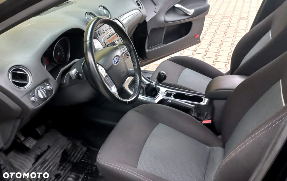 Ford Mondeo 2.0 TDCi Silver X - 11