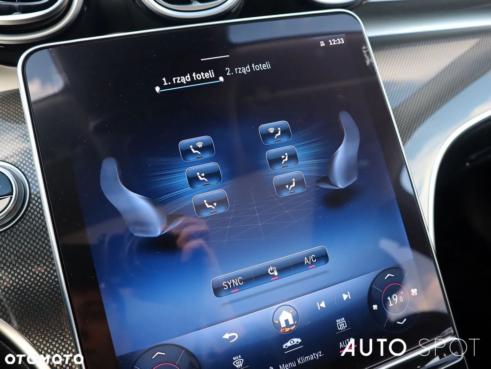 Mercedes-Benz Klasa C 180 9G-TRONIC AMG Line - 31