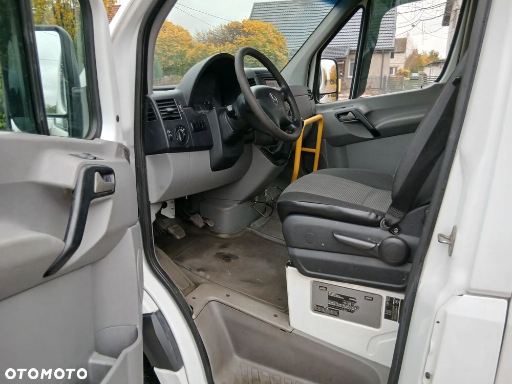 Mercedes-Benz SPRINTER - 28