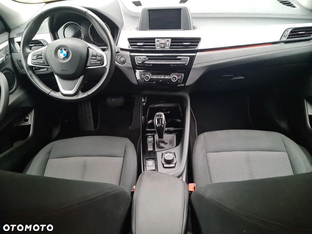 BMW X2 sDrive20i Advantage Plus - 27