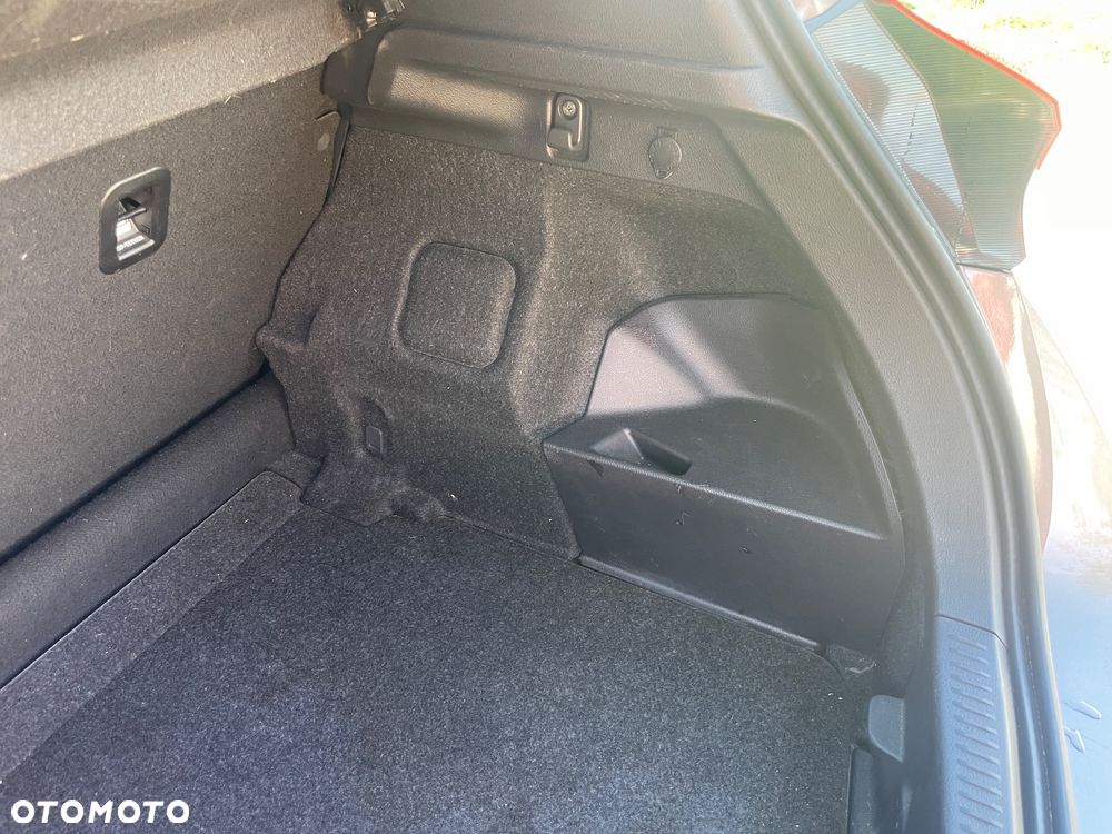 Toyota Auris - 13