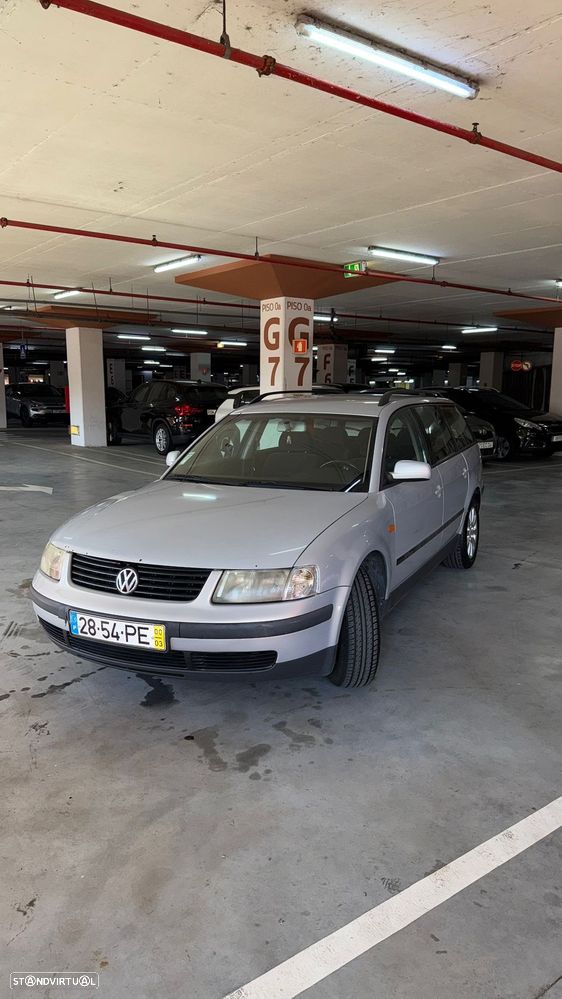 VW Passat Variant 1.9 TDi Confortline - 2