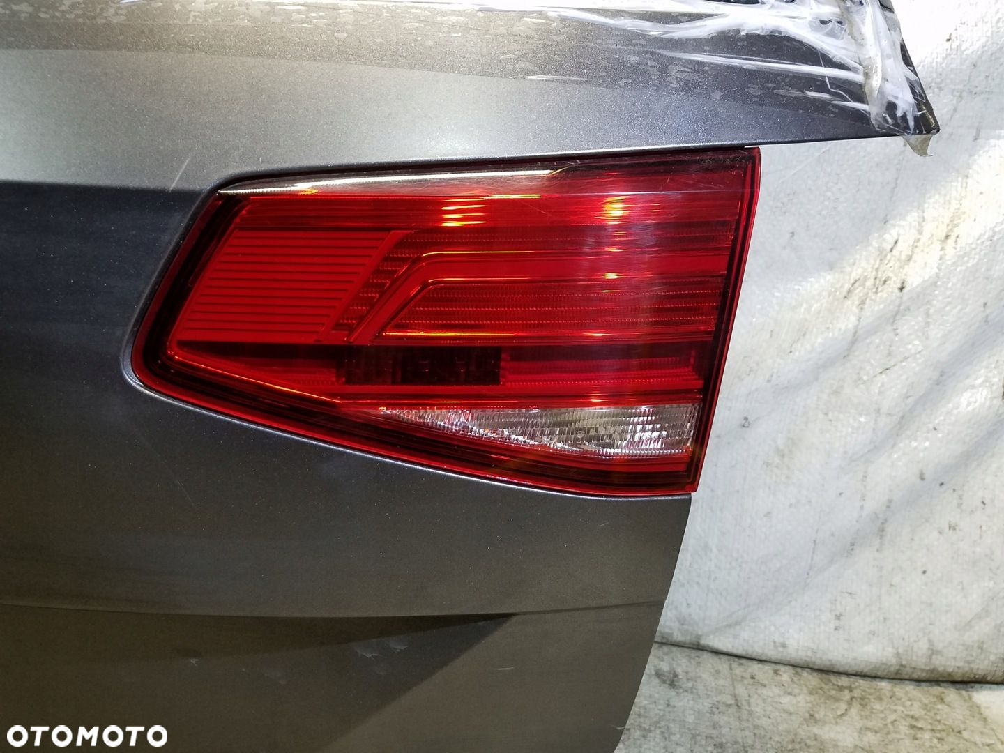 KLAPA BAGAŻNIKA TYŁ VW PASSAT B8 KOMBI KOD LC9A - 12