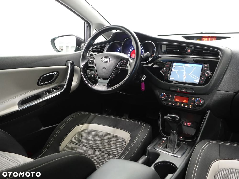 Kia Ceed 1.6 CRDi 136 DCT ISG Spirit - 30