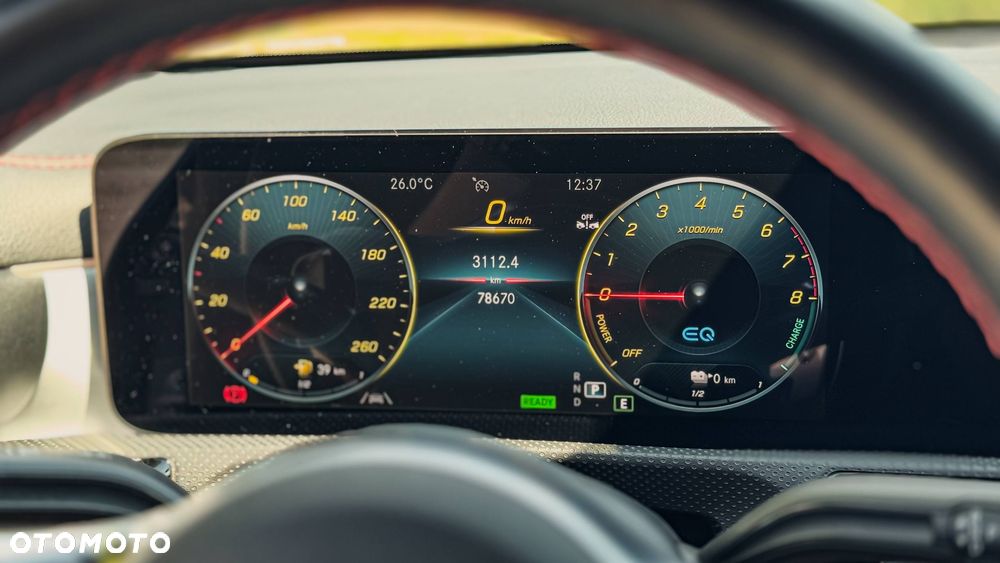 Mercedes-Benz CLA 250 e 8G-DCT AMG Line - 13