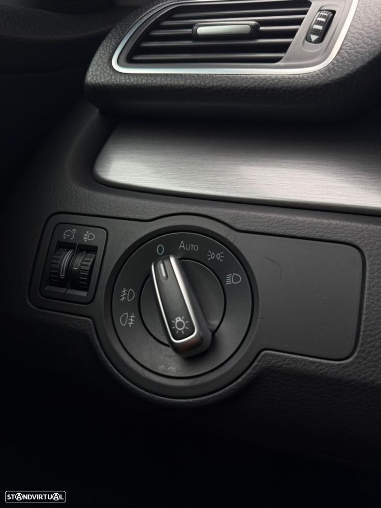 VW Passat Variant 1.6 TDI BlueMotion - 29