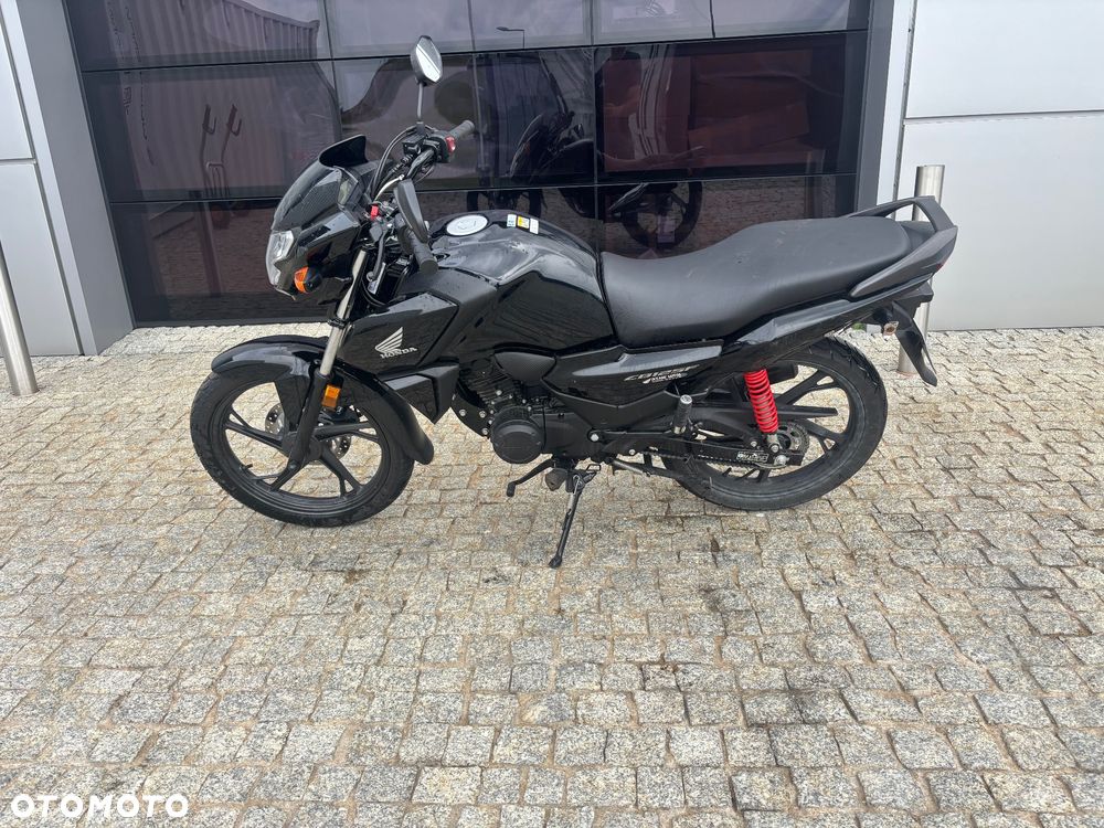 Honda CBF - 1
