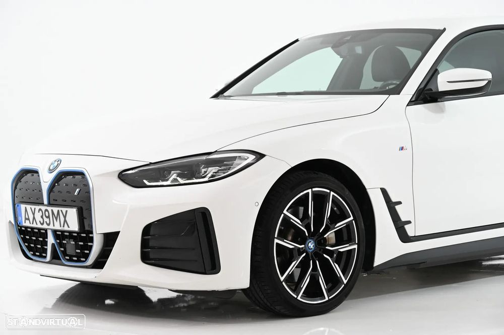 BMW i4 eDrive40 Pack Desportivo M - 17