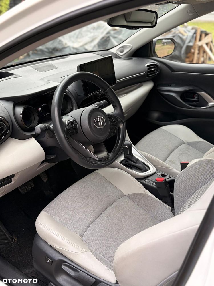 Toyota Yaris Hybrid 1.5 Executive - 9