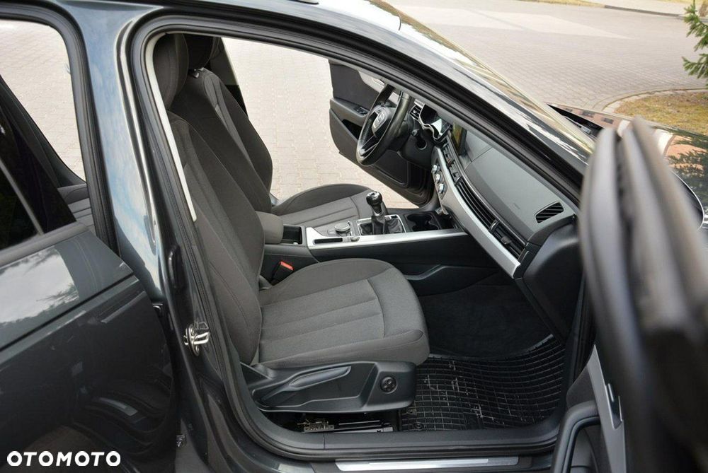 Audi A4 Avant 2.0 TDI DPF clean diesel Ambiente - 16