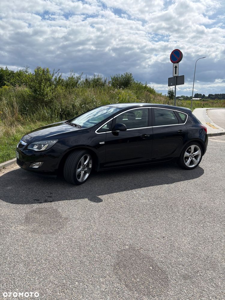 Opel Astra 1.6 T Cosmo - 2