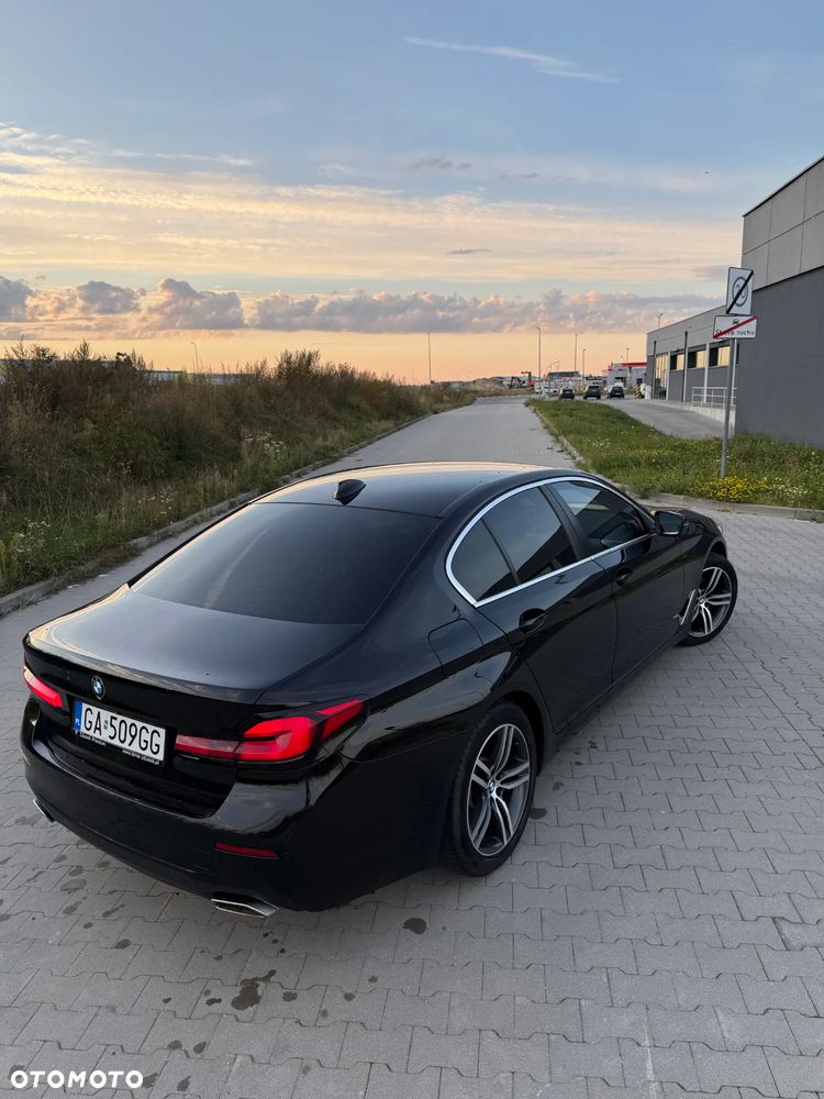 BMW Seria 5 518d - 4
