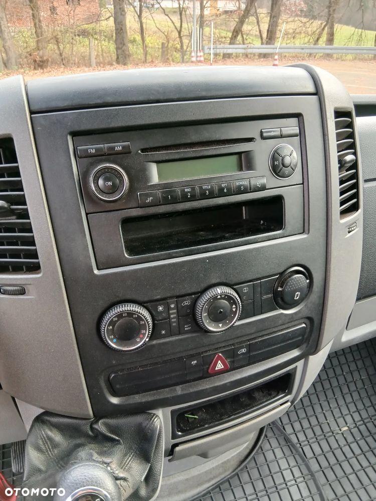 Mercedes-Benz Sprinter - 9