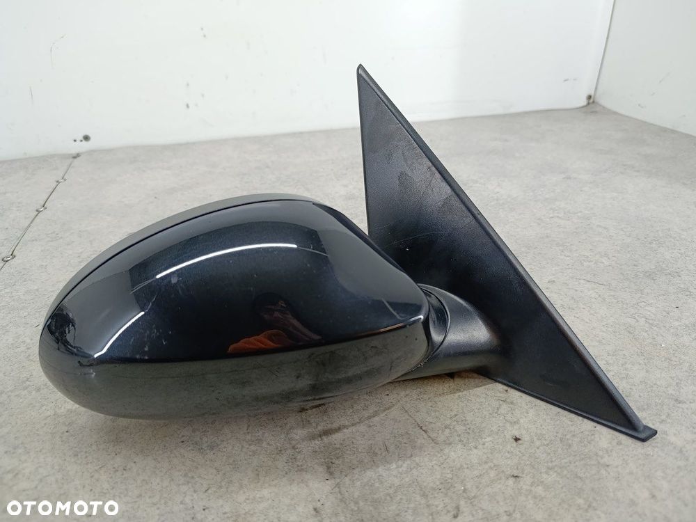 LUSTERKO PRAWE BMW 1 E87 F0141102 475/9 - 3