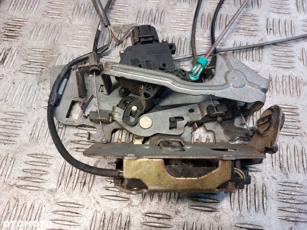 ZAMEK DRZWI PRAWY TYŁ + KLAMKA ZEWNĘTRZNA CHRYSLER VOYAGER IV - 5