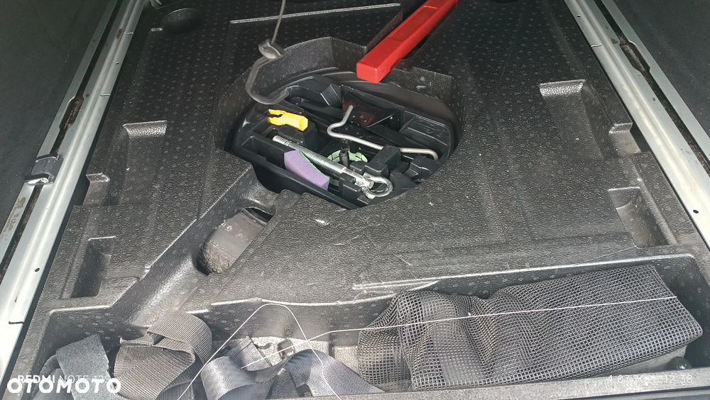 Peugeot 308 BlueHDi FAP 150 EAT6 Stop & Start Allure - 24