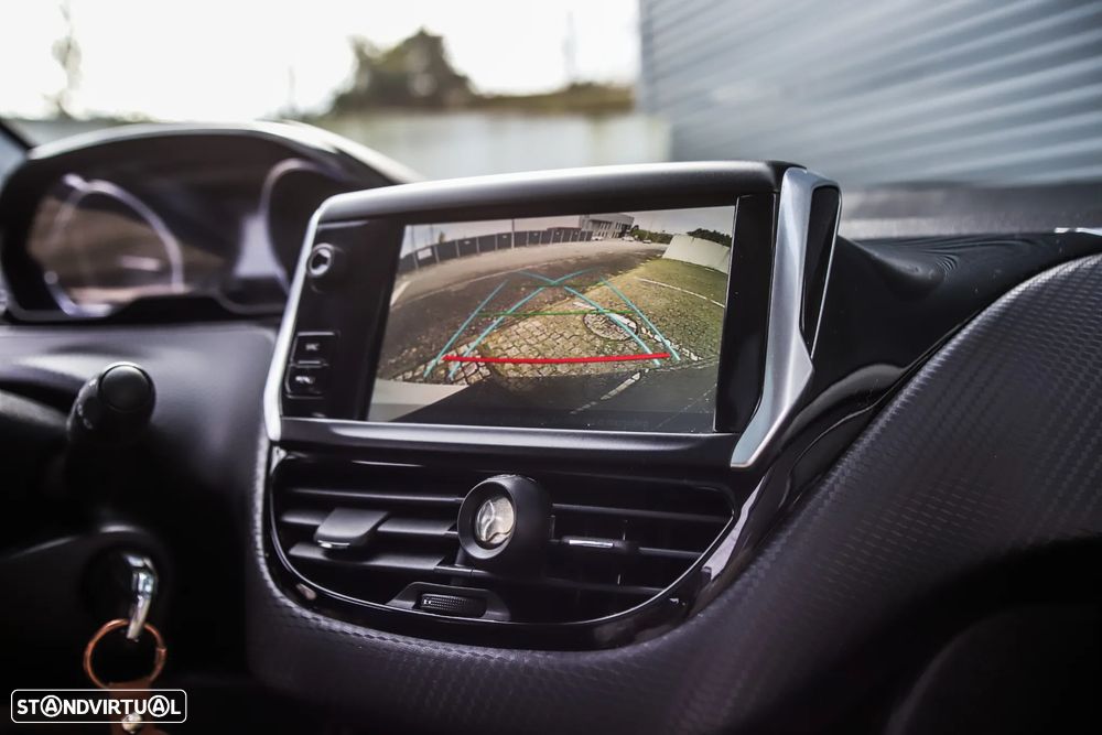 Peugeot 2008 1.5 BlueHDi Allure - 16