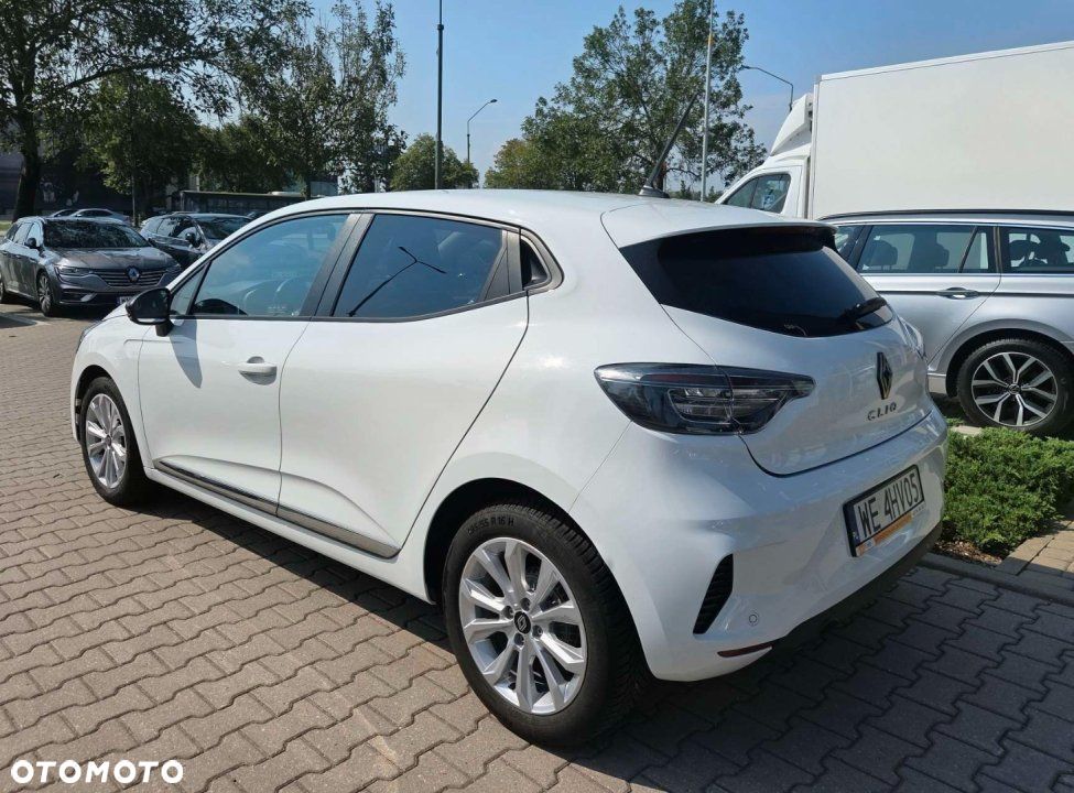 Renault Clio - 10