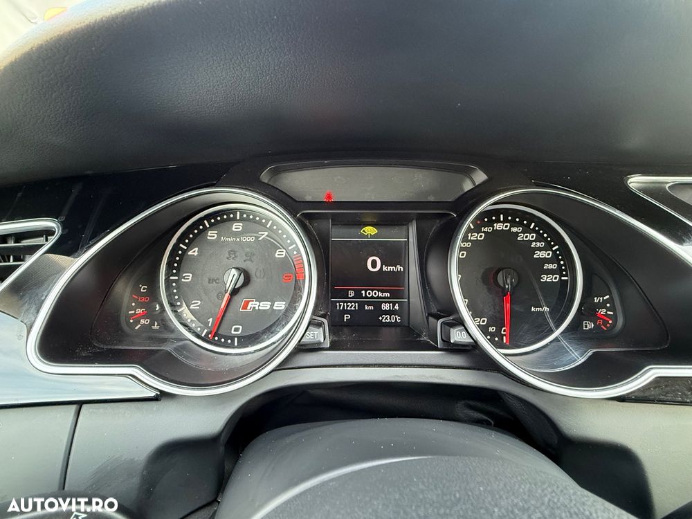 Audi RS5 Coupe 4.2 FSI quattro Stronic - 14