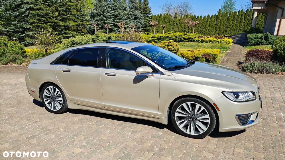 Lincoln MKZ - 3