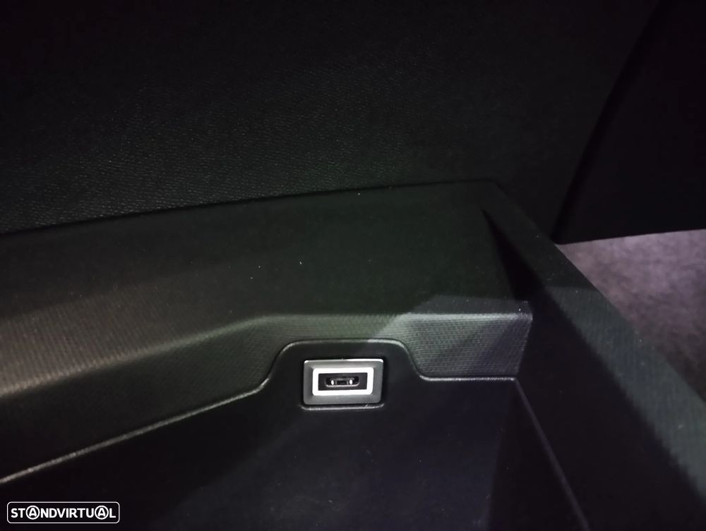 Peugeot 3008 1.2 Hybrid Allure e-DCS6 - 40
