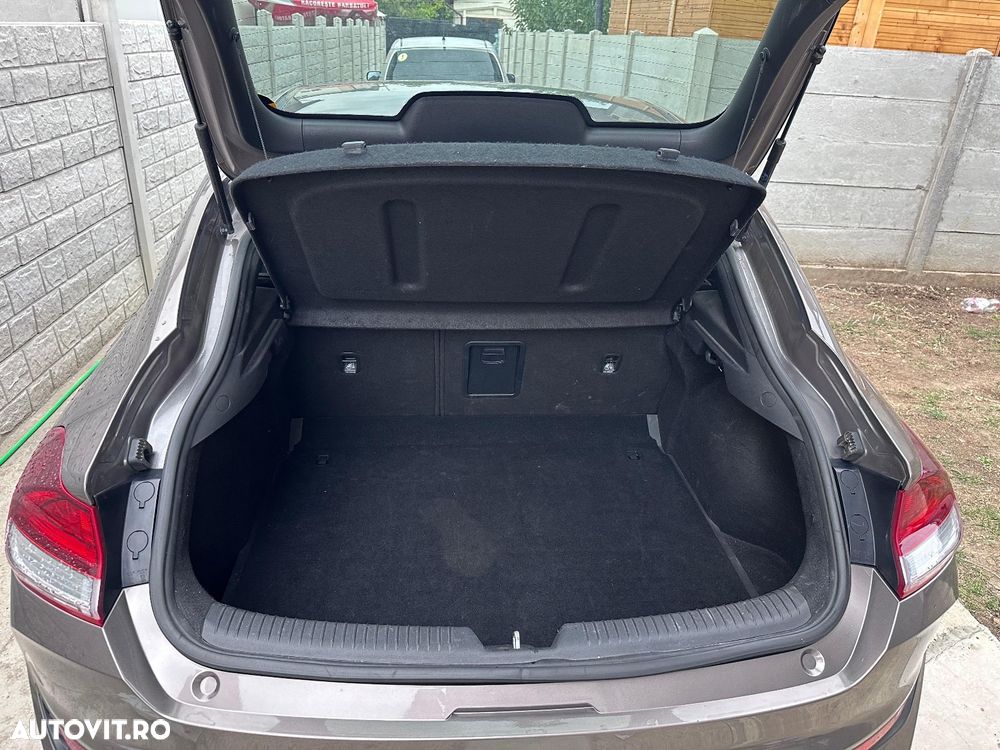 Hyundai i30 1.5 T-GDI 160CP MHEV 5DR M/T Highway - 9