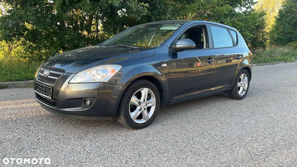 Kia Ceed 1.6 Comfort + - 5