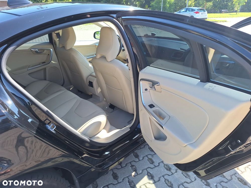 Volvo S60 T3 Summum - 15