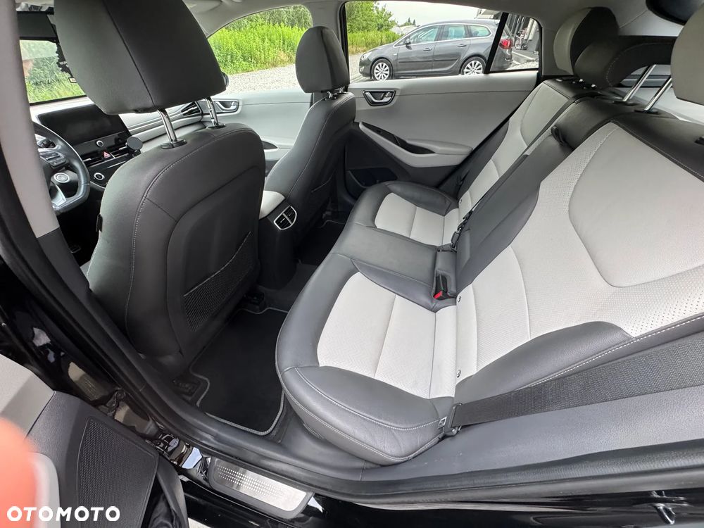 Hyundai IONIQ Hybrid Platinum - 10
