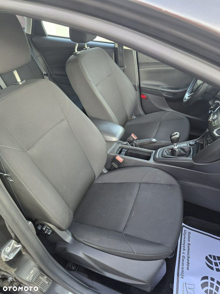Ford Focus - 24