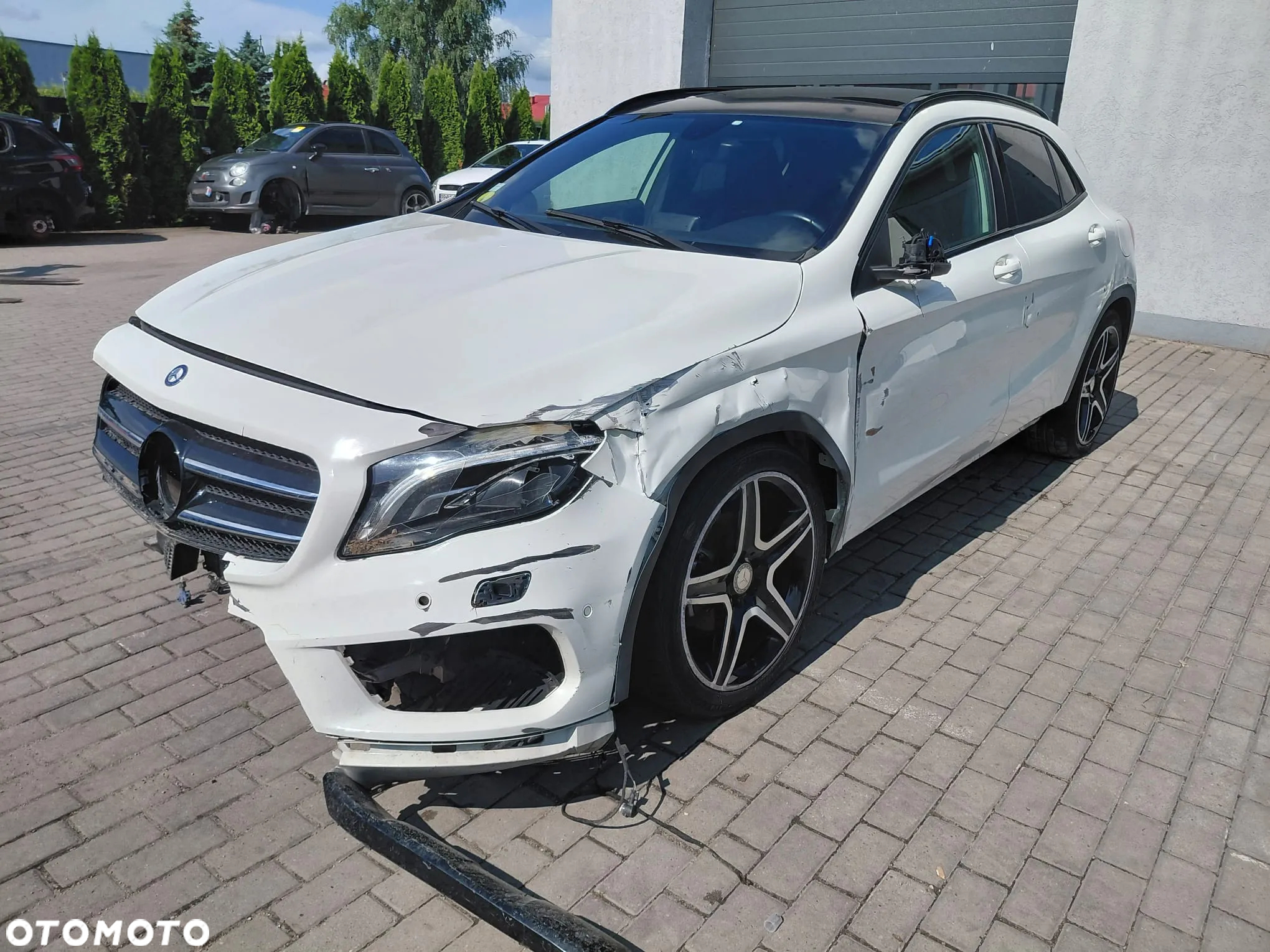 Mercedes-Benz GLA - 7