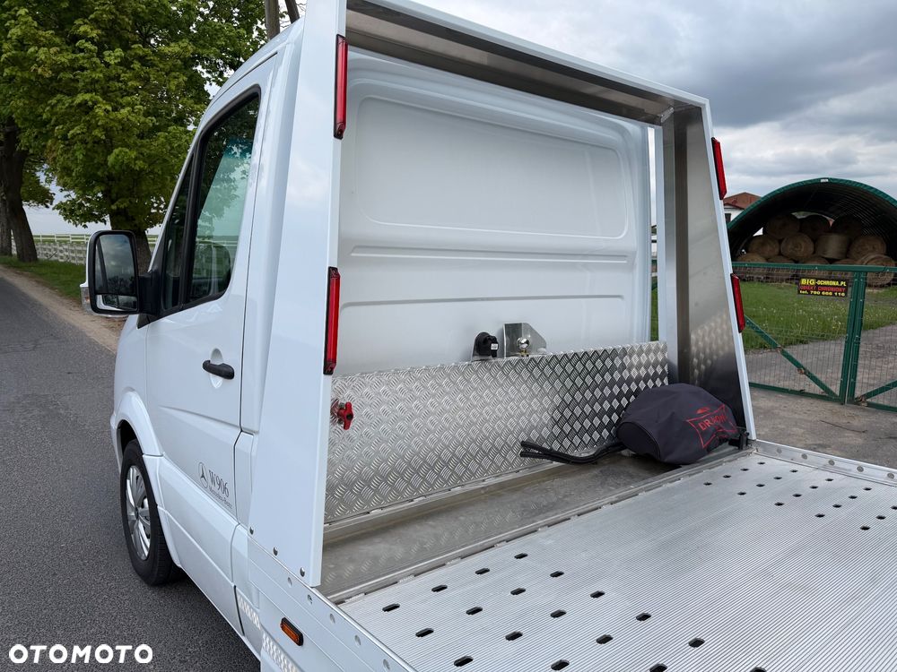 Mercedes-Benz Sprinter - 28