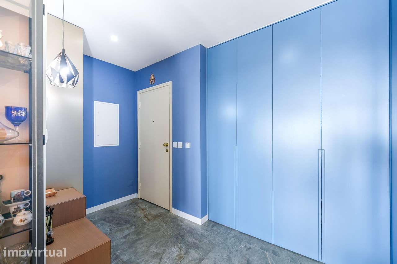 Apartamento T4 com Terraço Generoso, Campo de Ténis e Garagem, a... - Grande imagem: 2/47