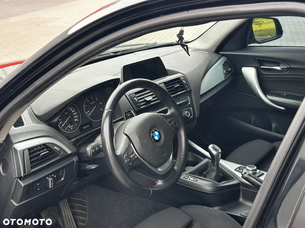 BMW Seria 1 116d EfficientDynamics Sport Line - 38