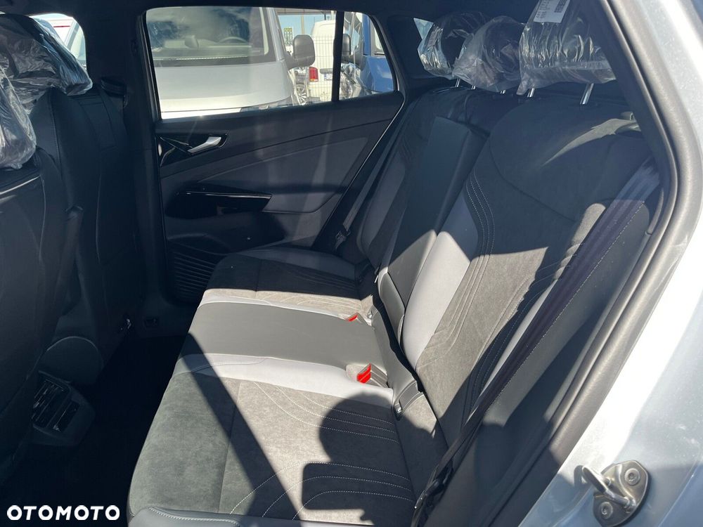 Volkswagen ID.4 - 10