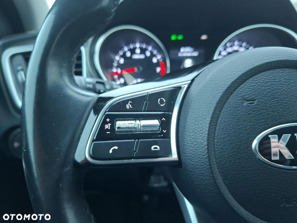 Kia Ceed 1.4 T-GDI M - 24