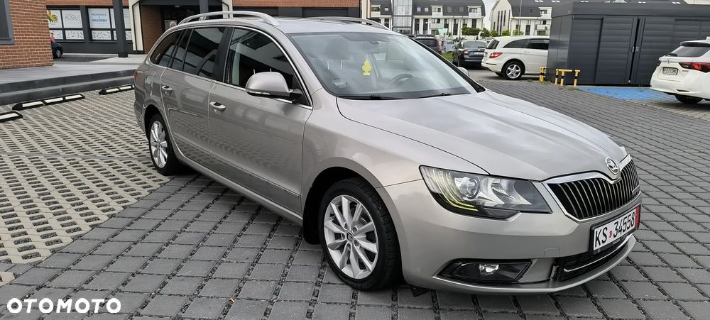 Skoda Superb 1.6 TDI Elegance Greenline - 4
