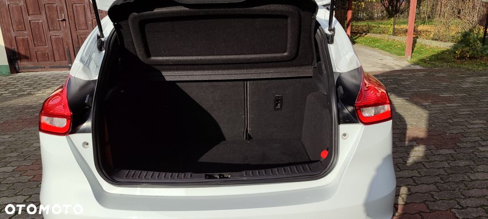 Ford Focus 1.5 TDCi ST-Line - 9