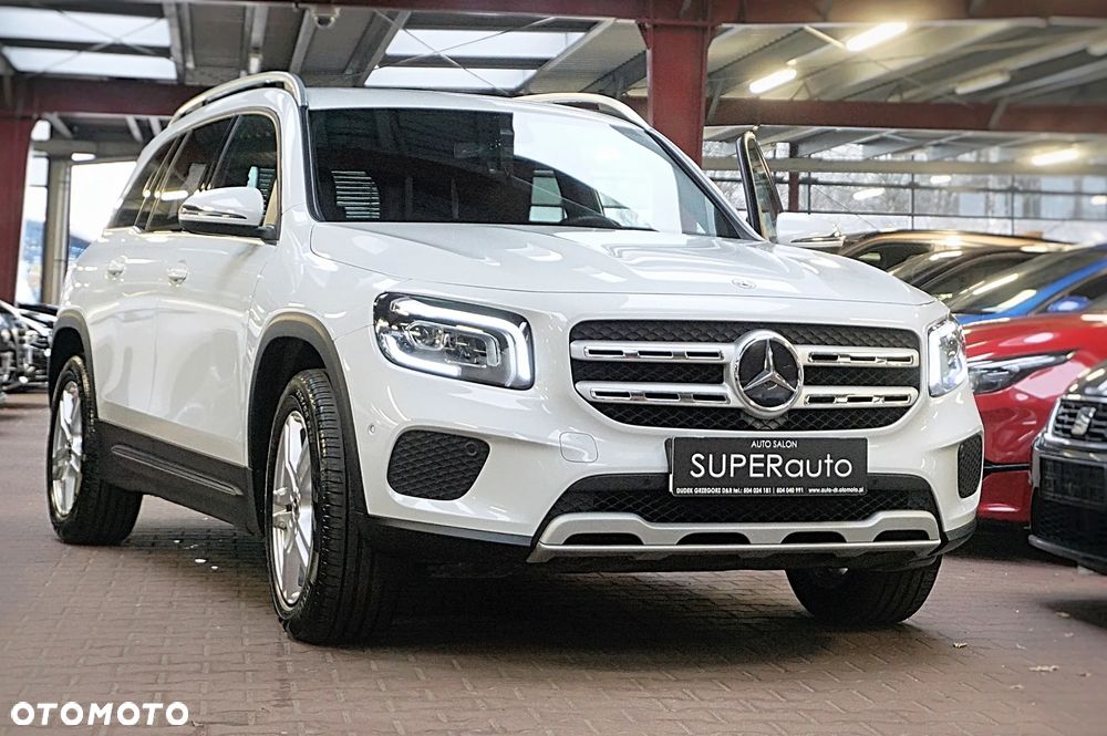 Mercedes-Benz GLB 200 7G-DCT - 3