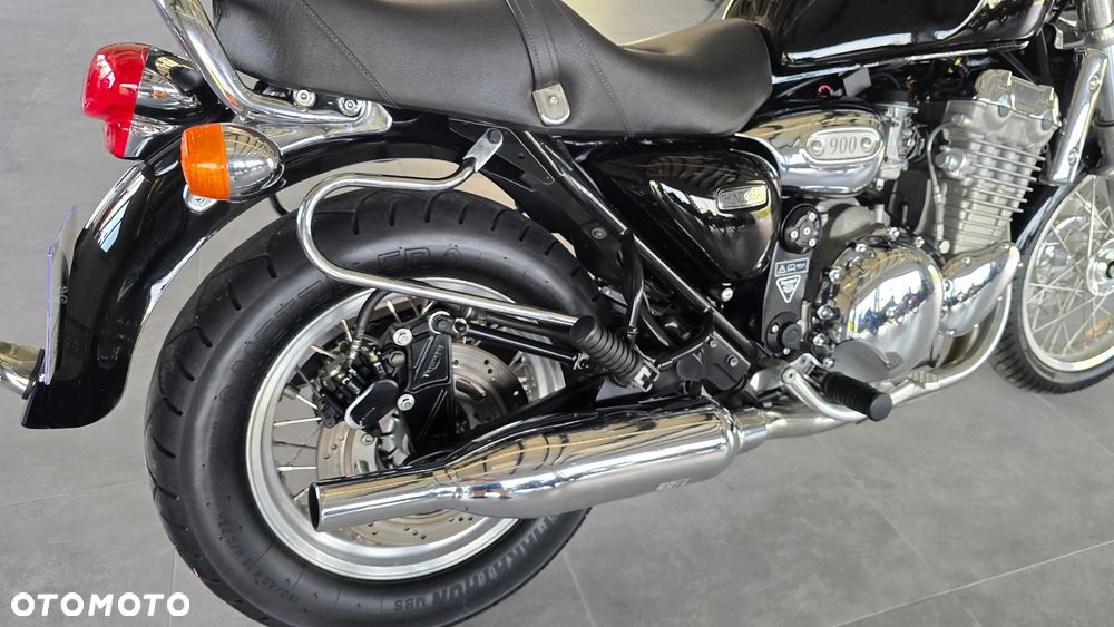 Triumph Thunderbird - 19