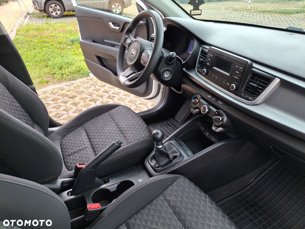 Kia Rio - 15